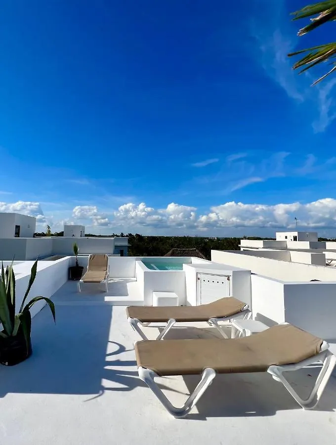 Amazing Luxury Penthouse With Sunset,Sunrise View, Private Jacuzzi And Rooftop Pool Tulum 0*,  Mexico